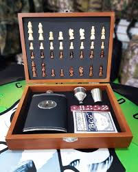 Set Ajedrez + Licorera Premium (sin licor)